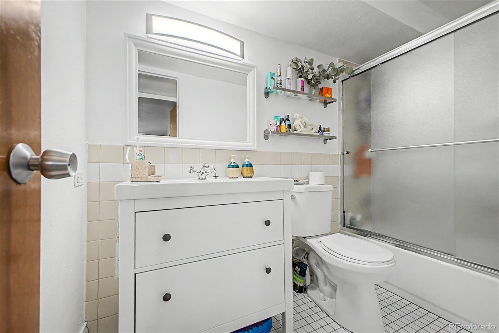 MLS Image #18 for 1155 n ash street,denver, Colorado