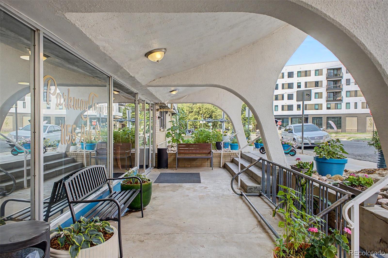 MLS Image #4 for 1155 n ash street,denver, Colorado