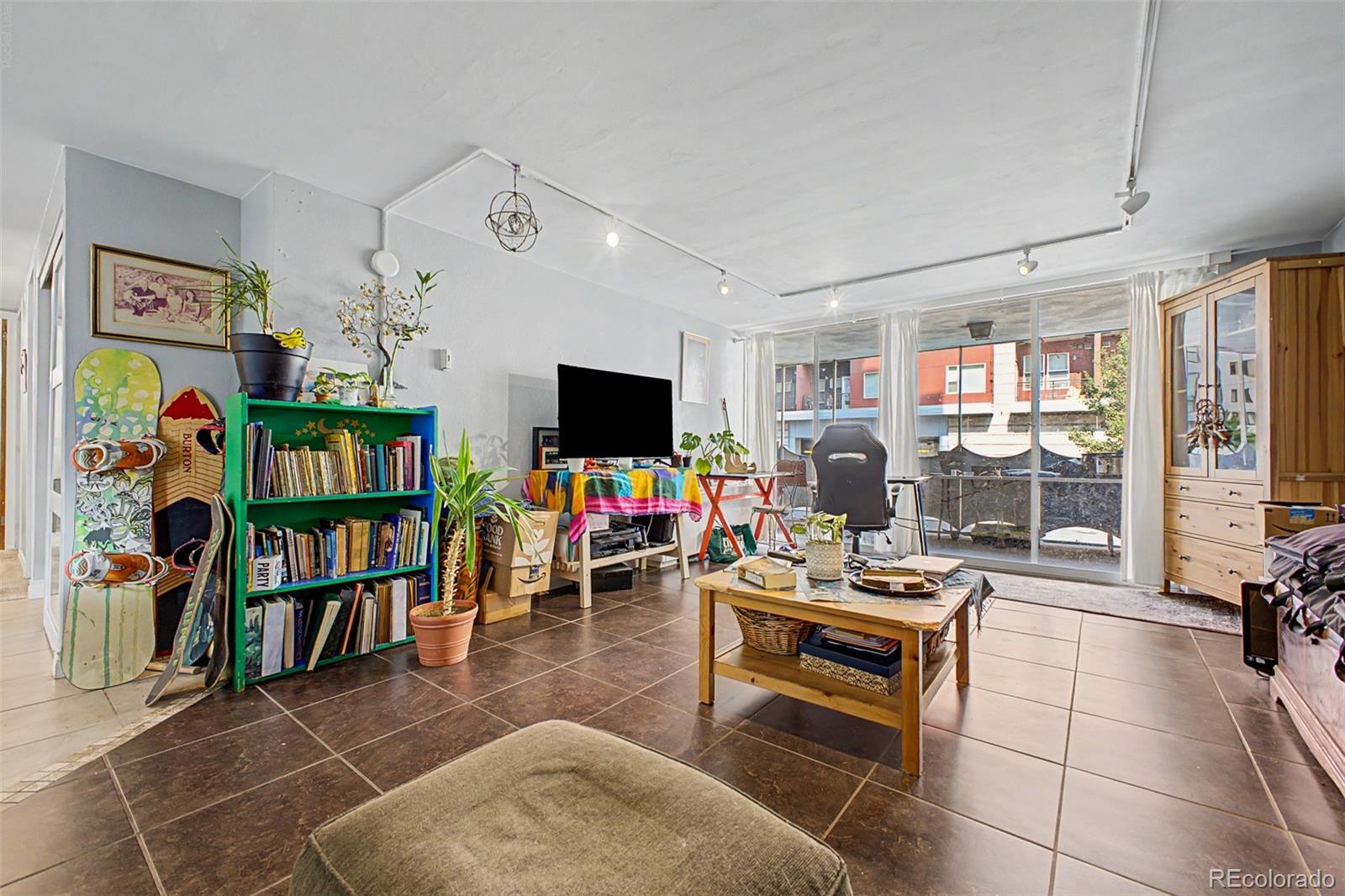 MLS Image #7 for 1155 n ash street,denver, Colorado