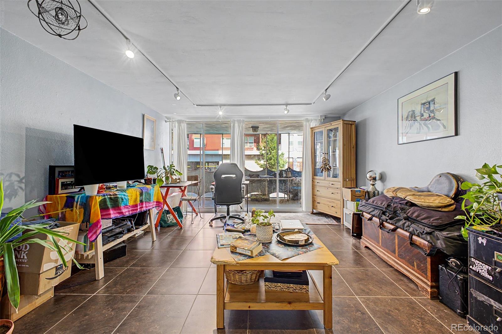 MLS Image #8 for 1155 n ash street,denver, Colorado