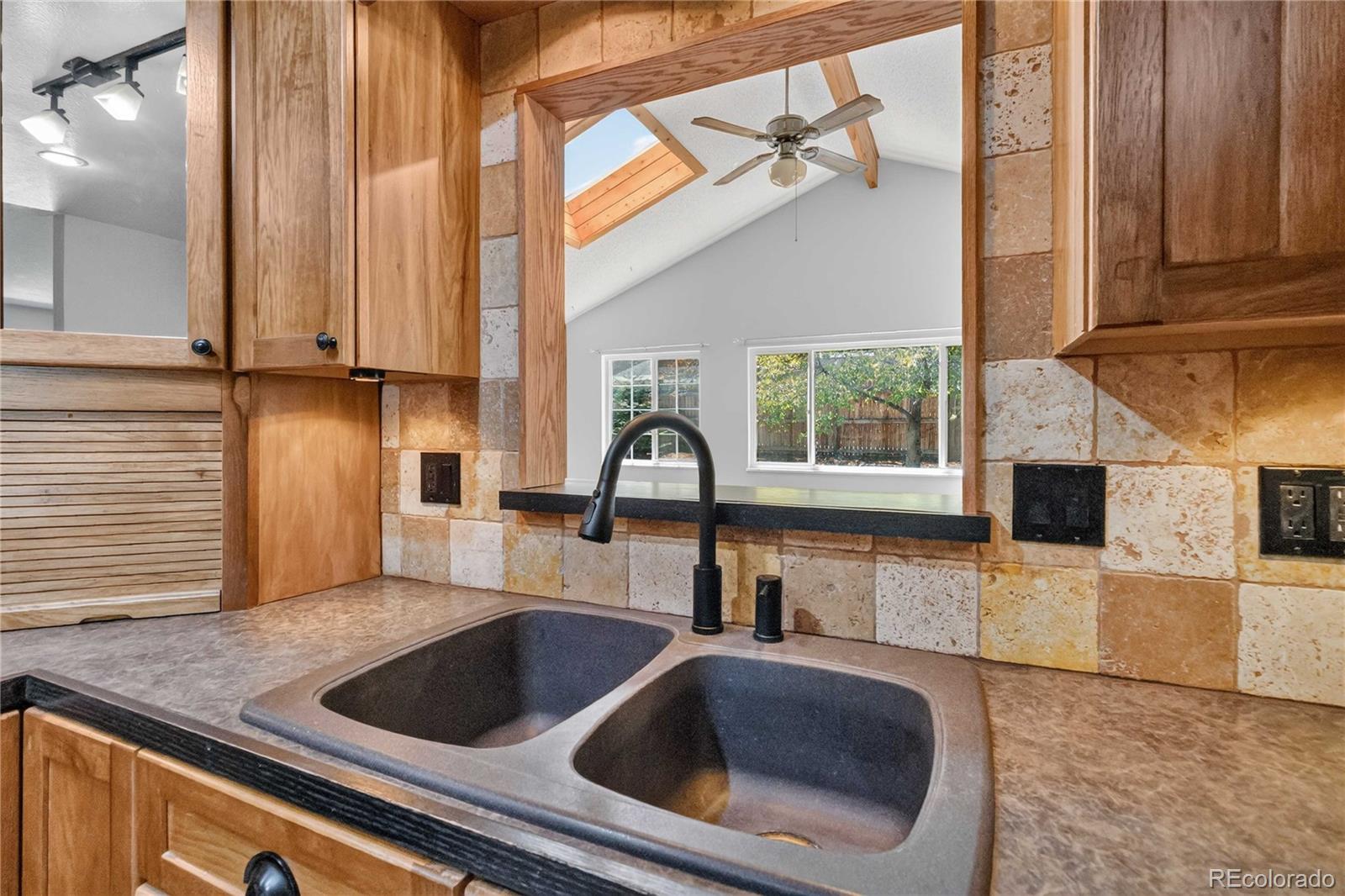 MLS Image #12 for 2005 s ivory way,aurora, Colorado
