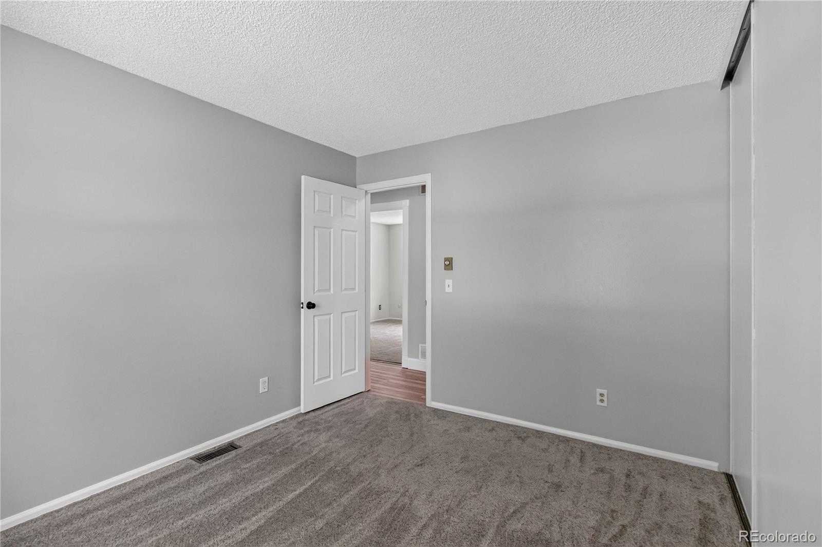 MLS Image #20 for 2005 s ivory way,aurora, Colorado