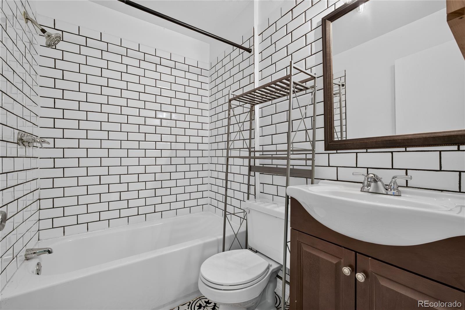 MLS Image #14 for 677  vrain street,denver, Colorado