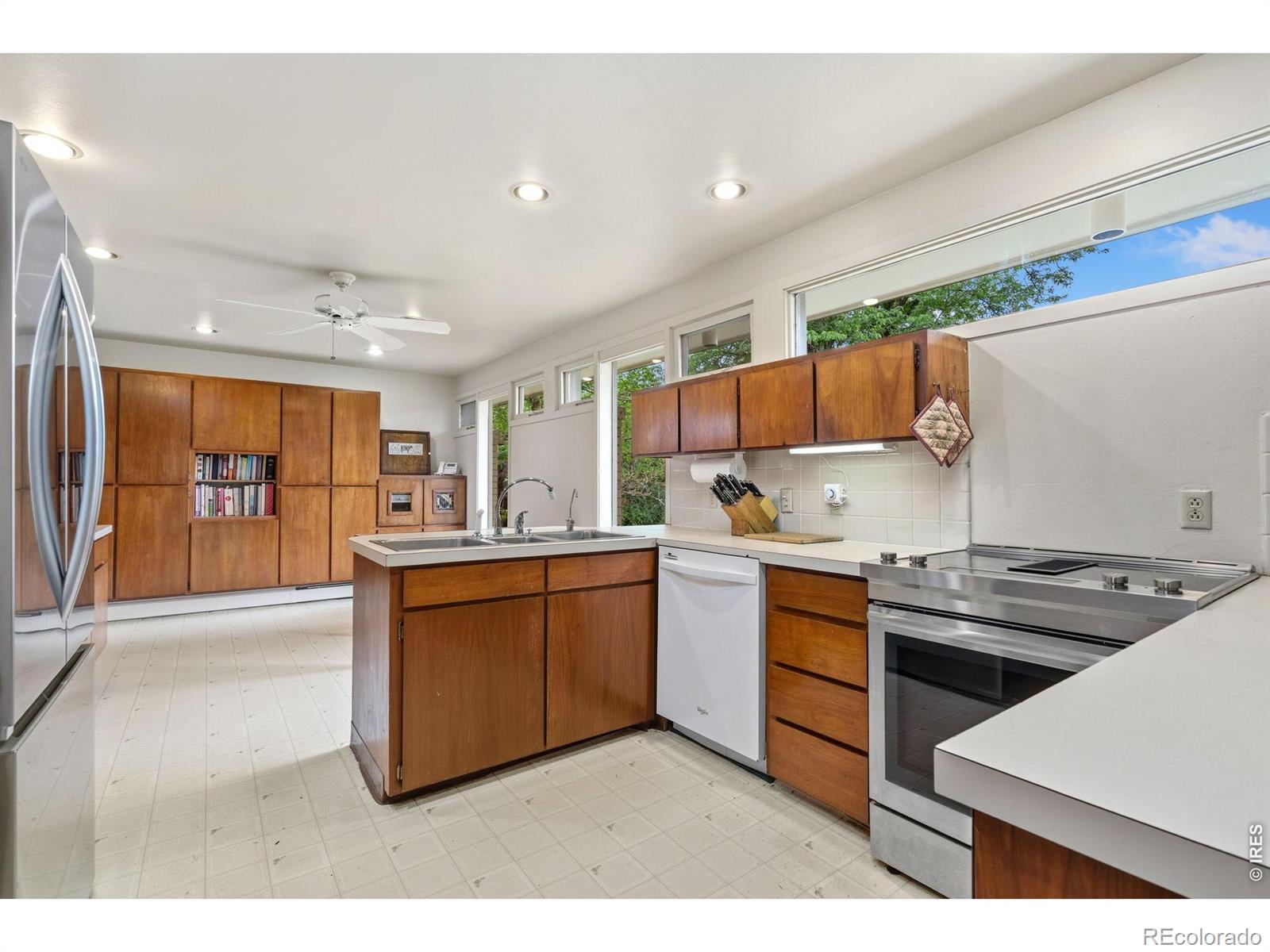 MLS Image #13 for 1909  turnberry road,fort collins, Colorado