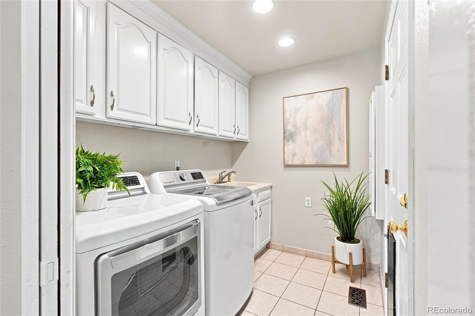 MLS Image #18 for 5552 s kittredge street,centennial, Colorado