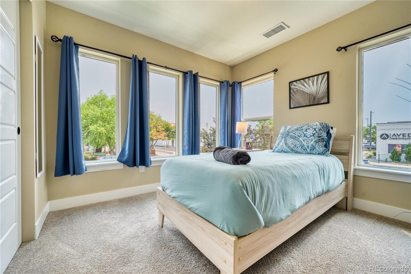 MLS Image #21 for 829  kalamath street,denver, Colorado