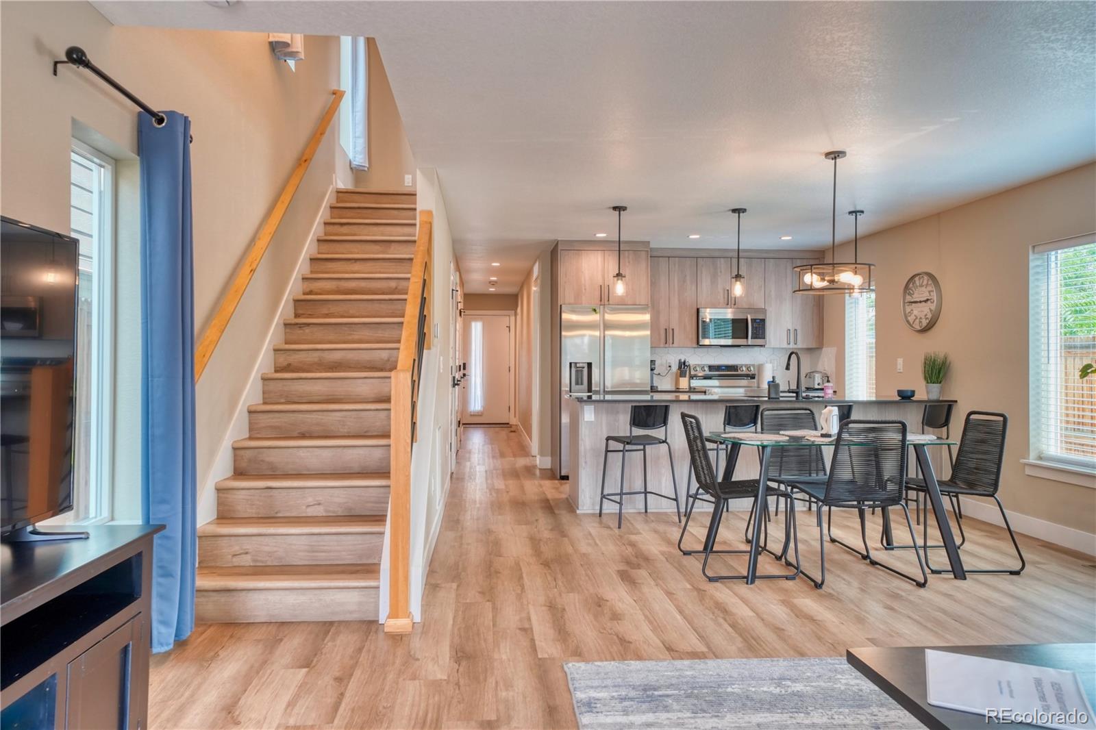 MLS Image #8 for 829  kalamath street,denver, Colorado