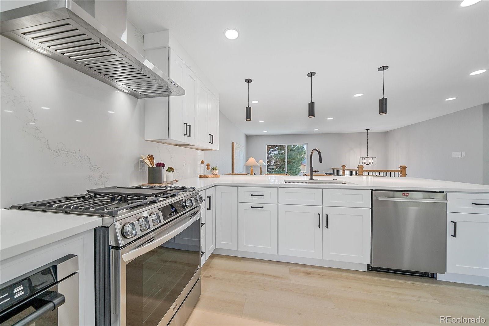 MLS Image #17 for 2088 s coors circle,lakewood, Colorado