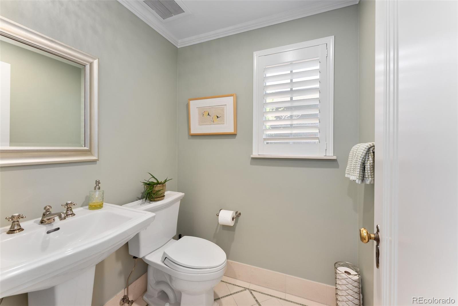 MLS Image #22 for 167  bellaire street,denver, Colorado