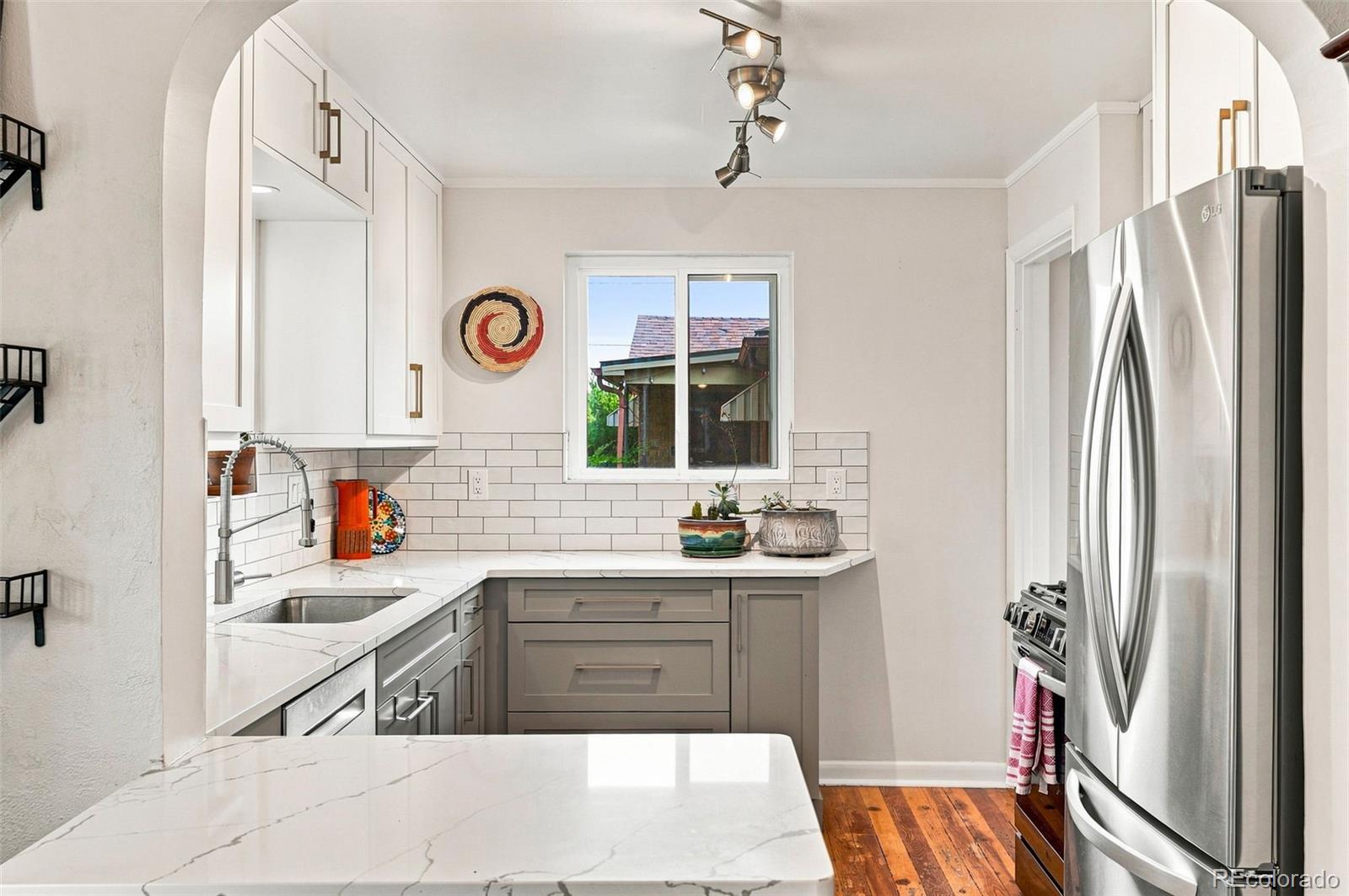MLS Image #12 for 3280  niagara street,denver, Colorado