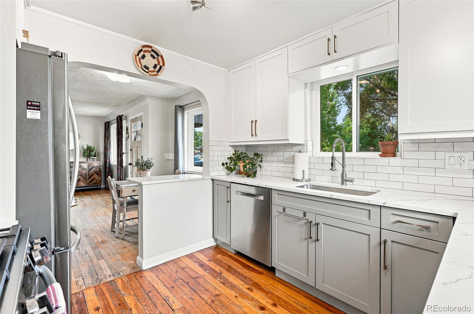 MLS Image #16 for 3280  niagara street,denver, Colorado