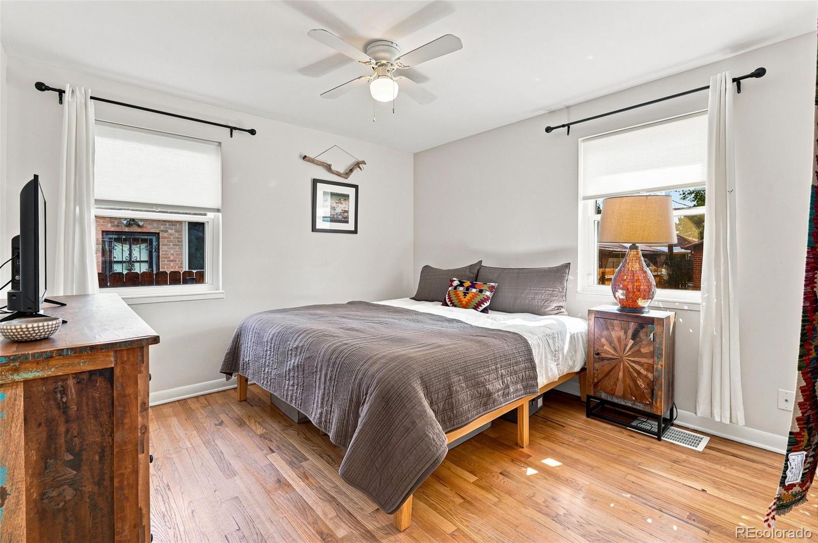 MLS Image #19 for 3280  niagara street,denver, Colorado