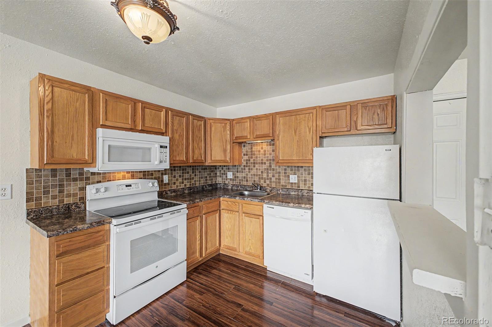MLS Image #6 for 8330  zuni street 208,denver, Colorado