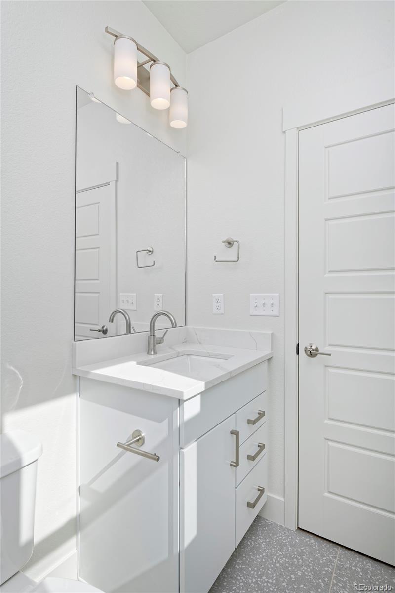 MLS Image #11 for 3119 w bates avenue,denver, Colorado