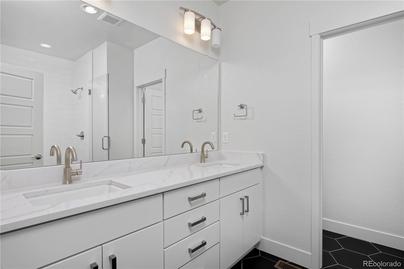 MLS Image #5 for 3119 w bates avenue,denver, Colorado