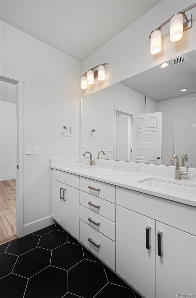 MLS Image #8 for 3119 w bates avenue,denver, Colorado