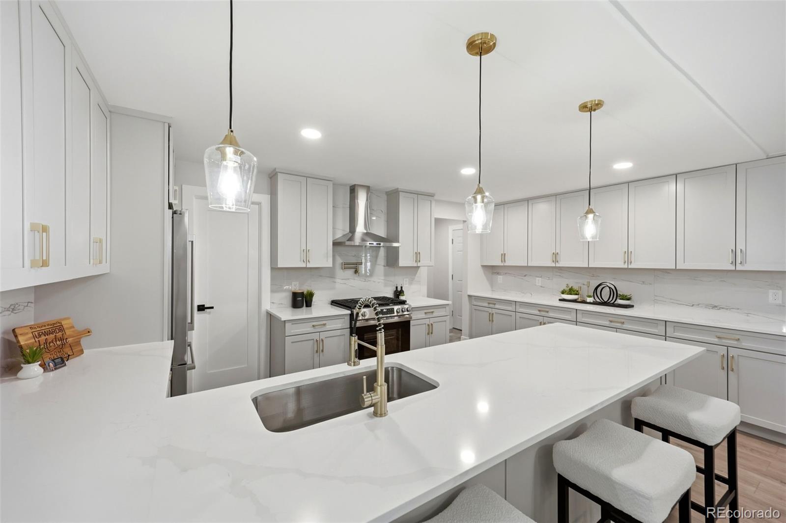 MLS Image #12 for 3831 s hillcrest drive,denver, Colorado