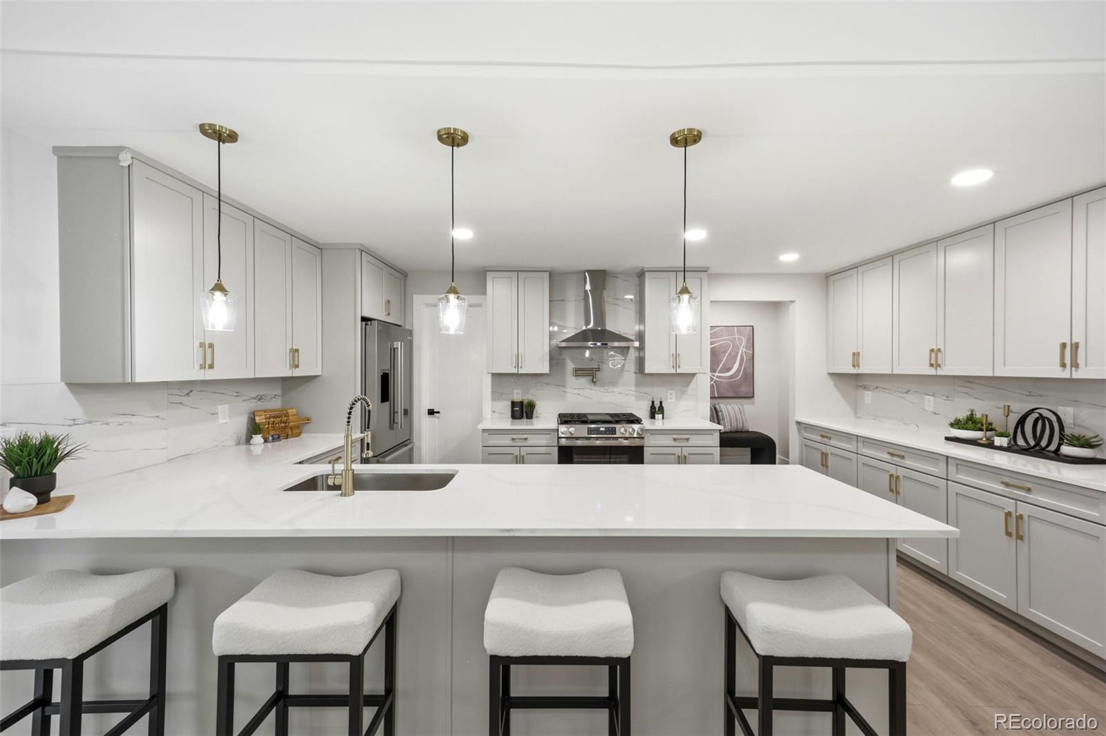 MLS Image #13 for 3831 s hillcrest drive,denver, Colorado
