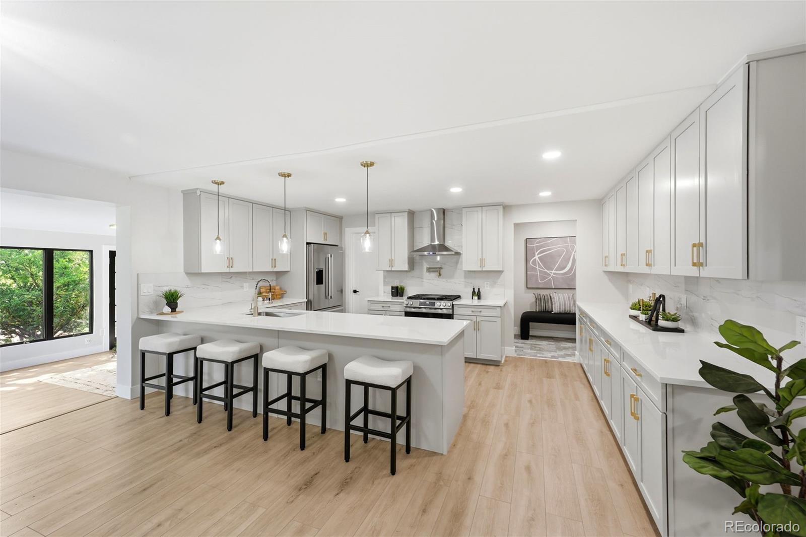 MLS Image #14 for 3831 s hillcrest drive,denver, Colorado