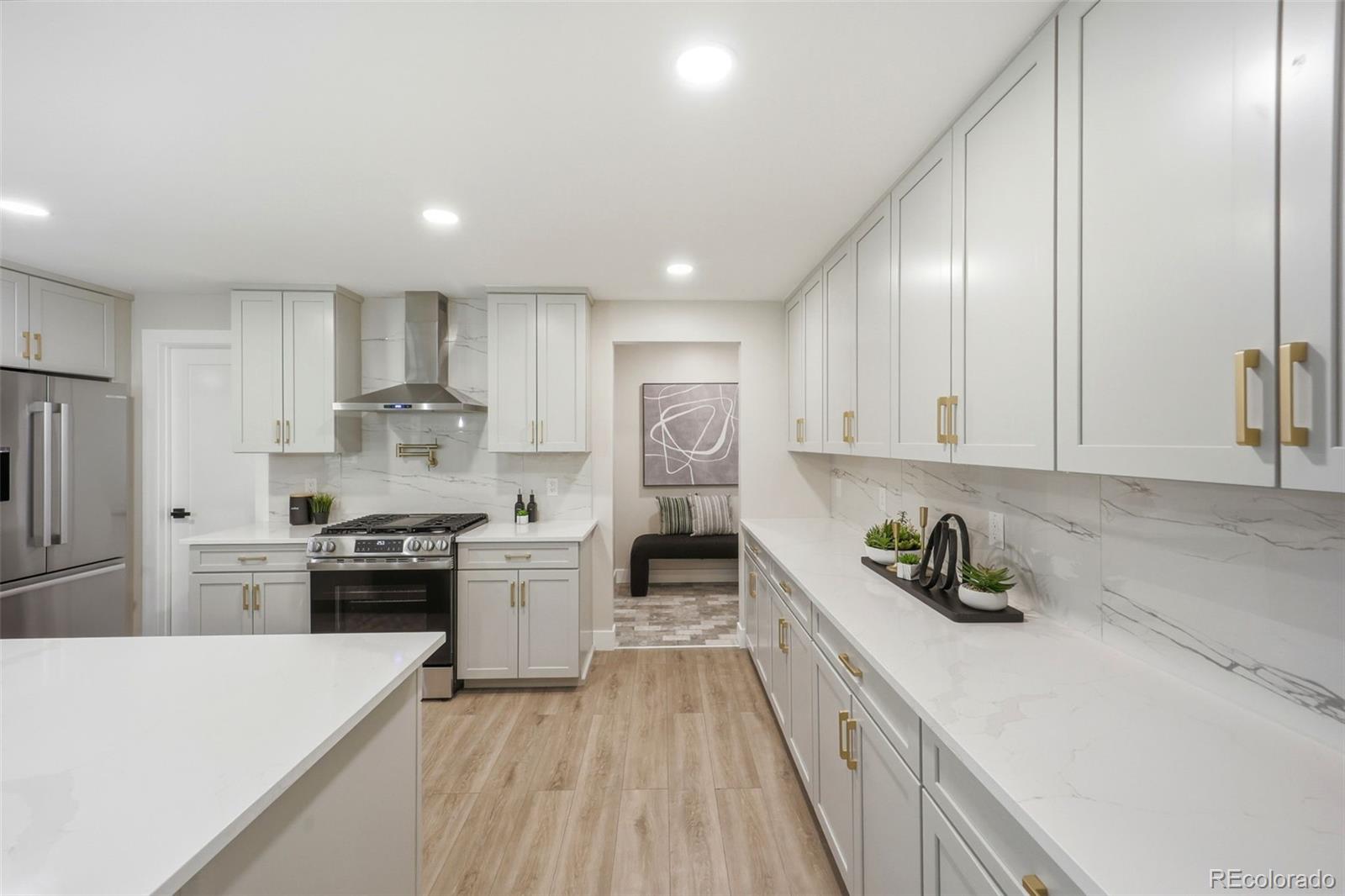 MLS Image #15 for 3831 s hillcrest drive,denver, Colorado