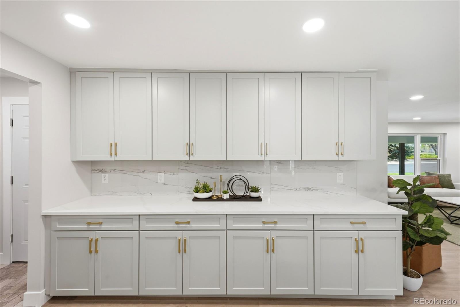 MLS Image #16 for 3831 s hillcrest drive,denver, Colorado