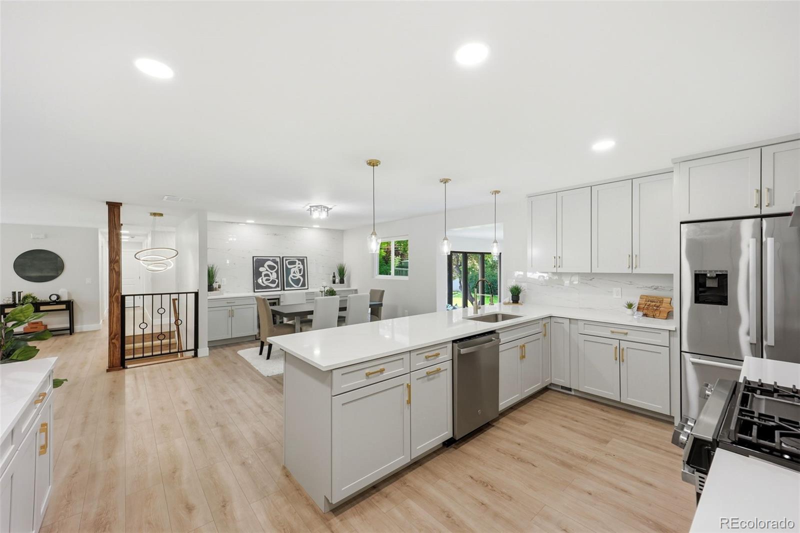 MLS Image #17 for 3831 s hillcrest drive,denver, Colorado
