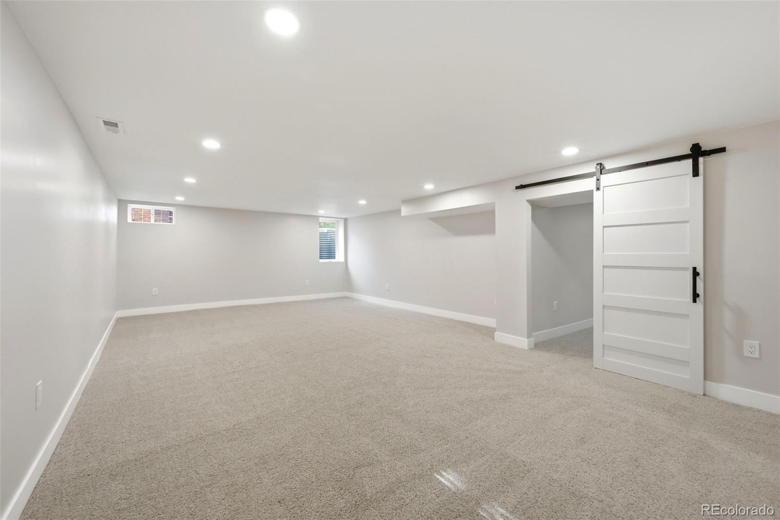 MLS Image #33 for 3831 s hillcrest drive,denver, Colorado