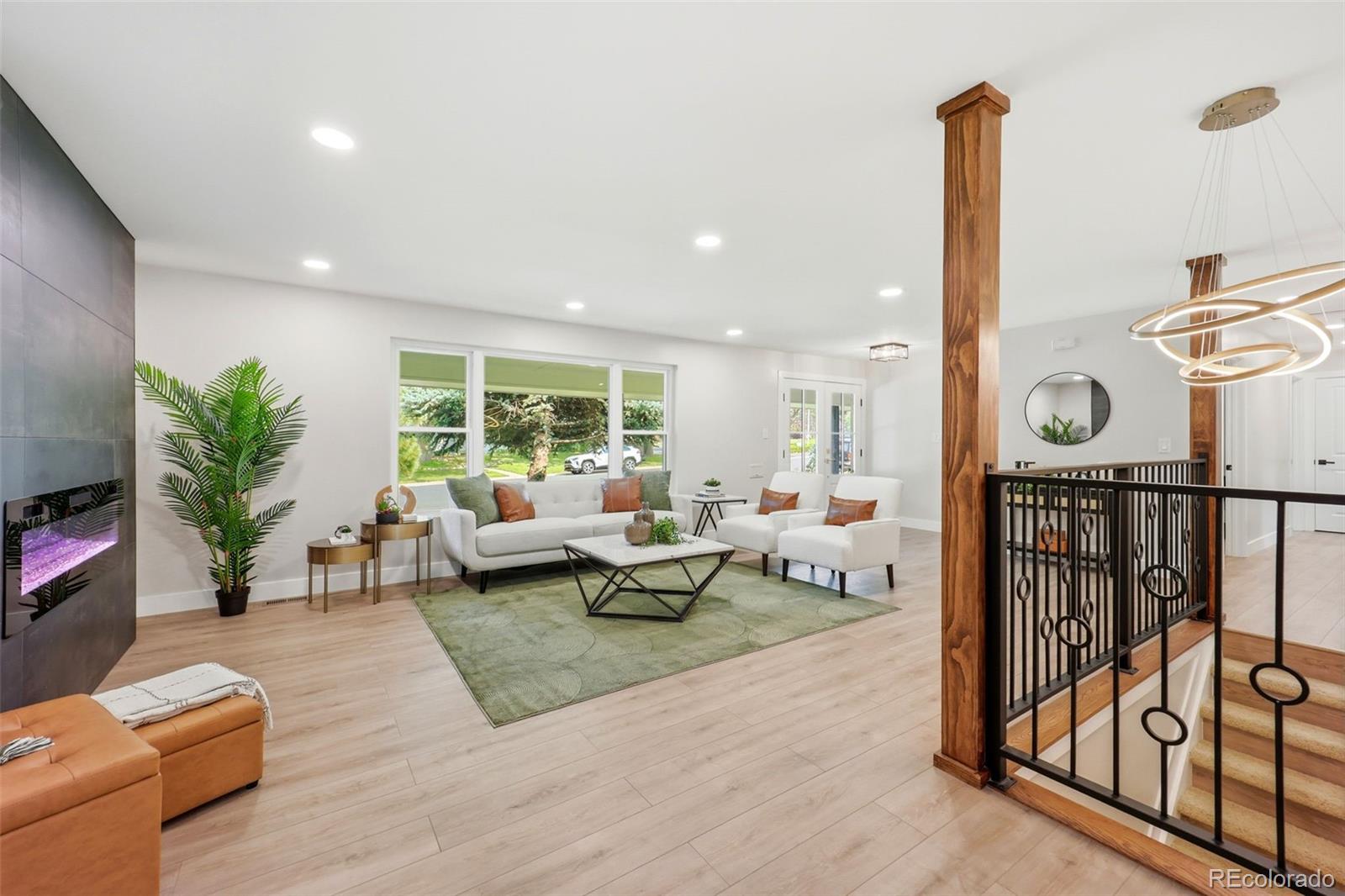 MLS Image #4 for 3831 s hillcrest drive,denver, Colorado