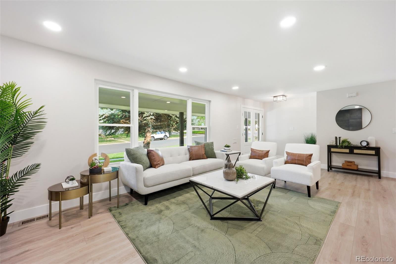 MLS Image #5 for 3831 s hillcrest drive,denver, Colorado