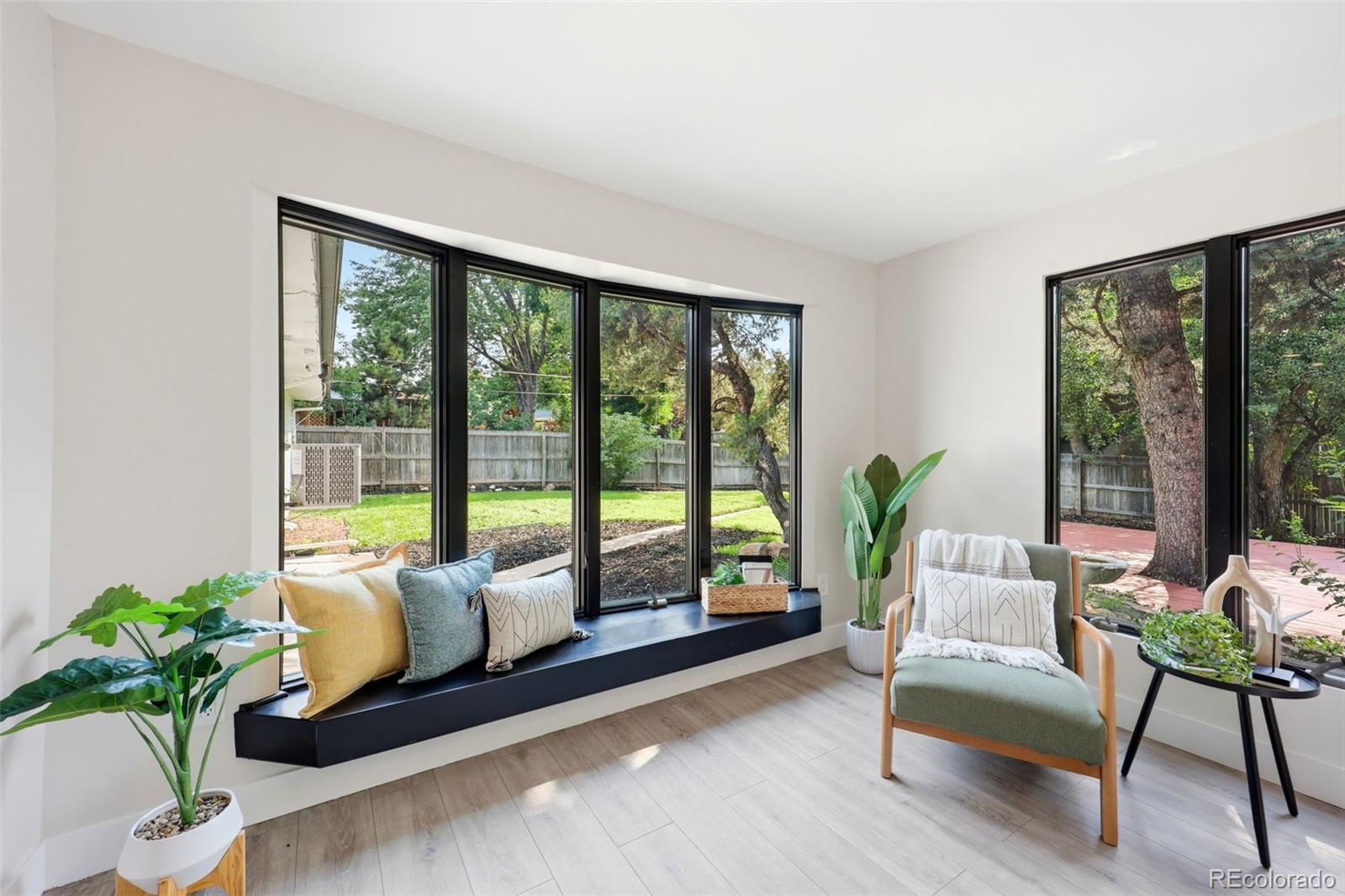 MLS Image #9 for 3831 s hillcrest drive,denver, Colorado