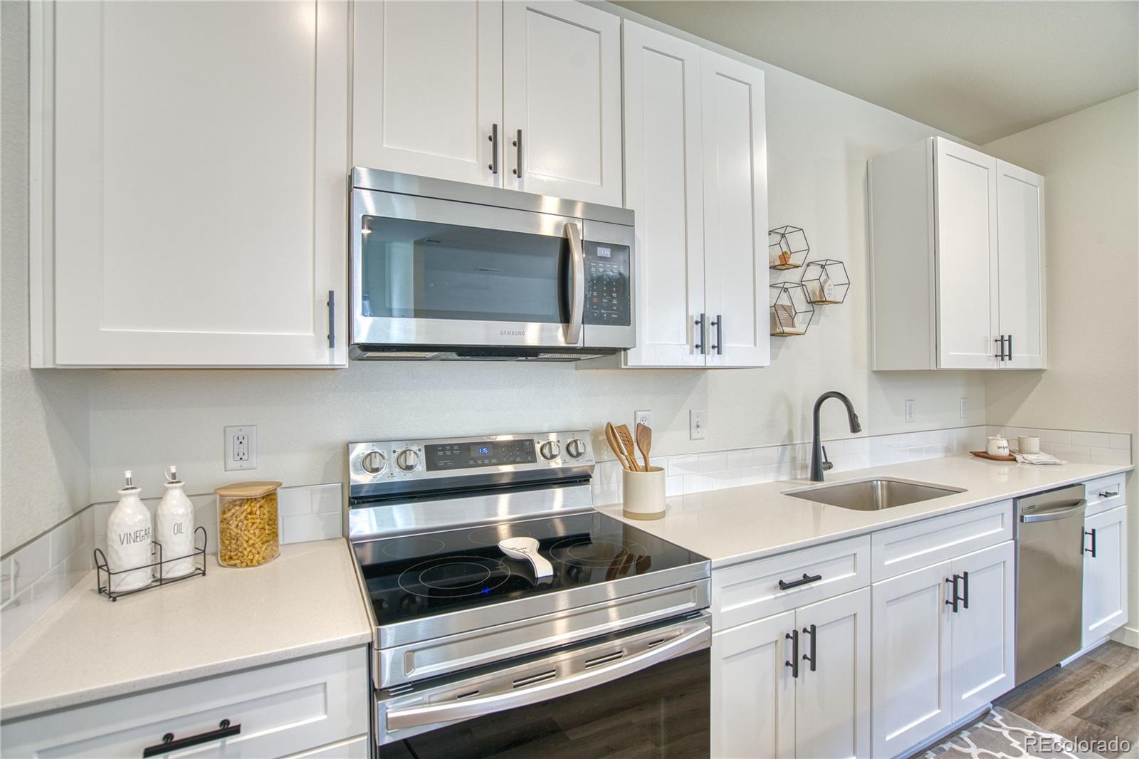 MLS Image #7 for 282  cardinal street,johnstown, Colorado