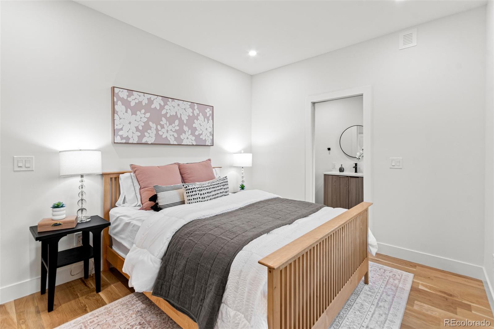 MLS Image #29 for 1448  stuart street,denver, Colorado