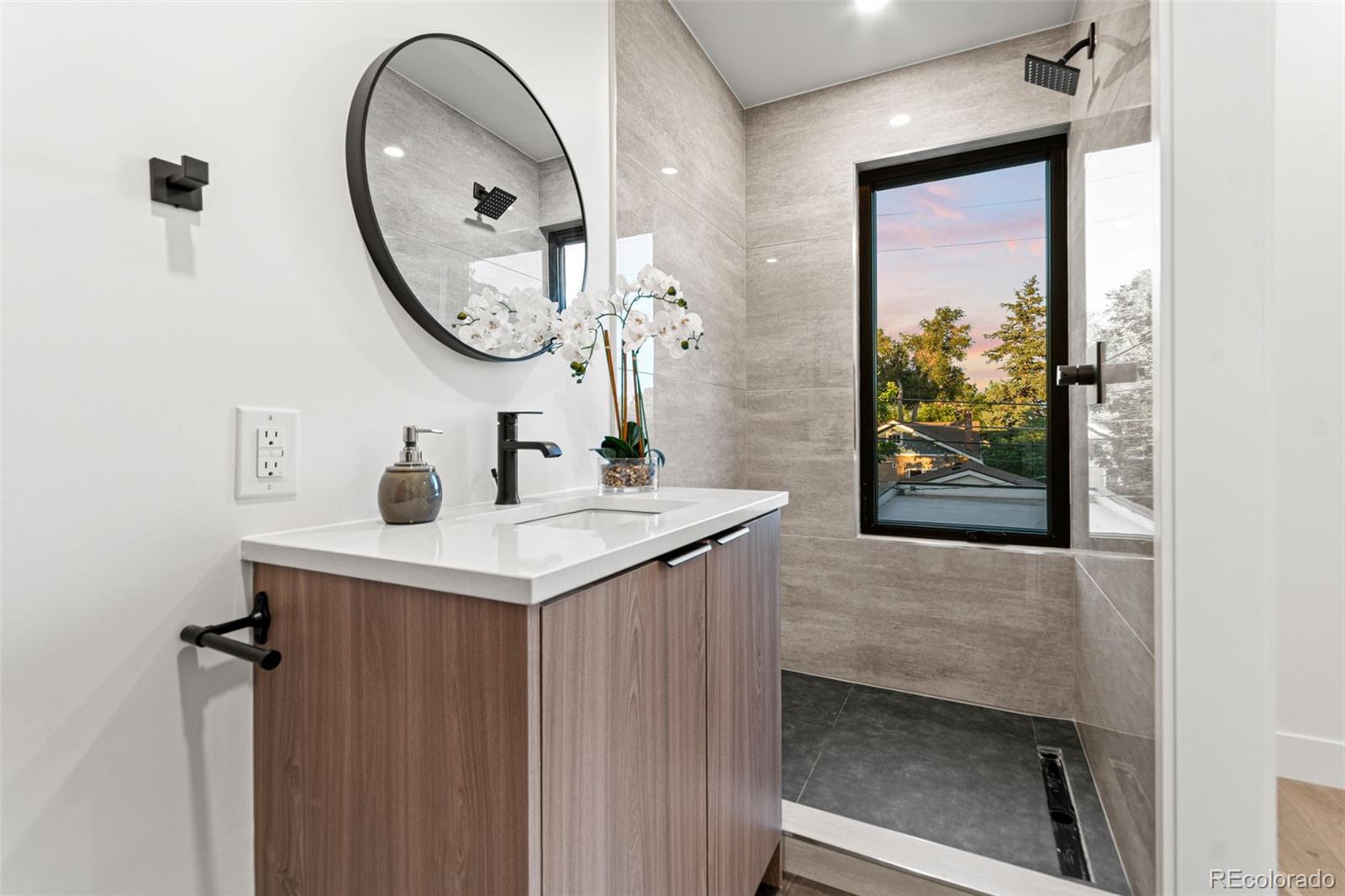 MLS Image #30 for 1448  stuart street,denver, Colorado