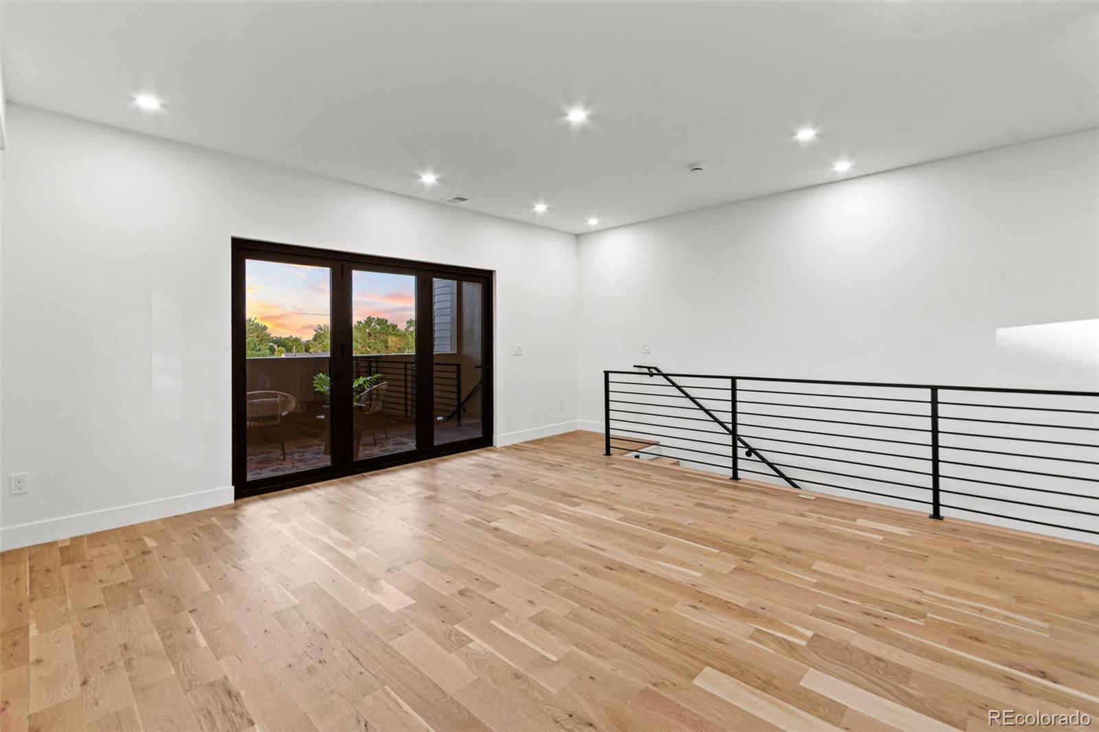 MLS Image #33 for 1448  stuart street,denver, Colorado