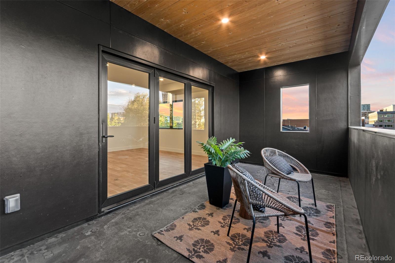 MLS Image #35 for 1448  stuart street,denver, Colorado