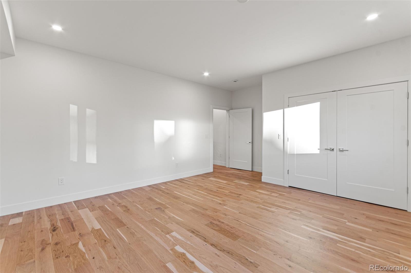 MLS Image #36 for 1448  stuart street,denver, Colorado