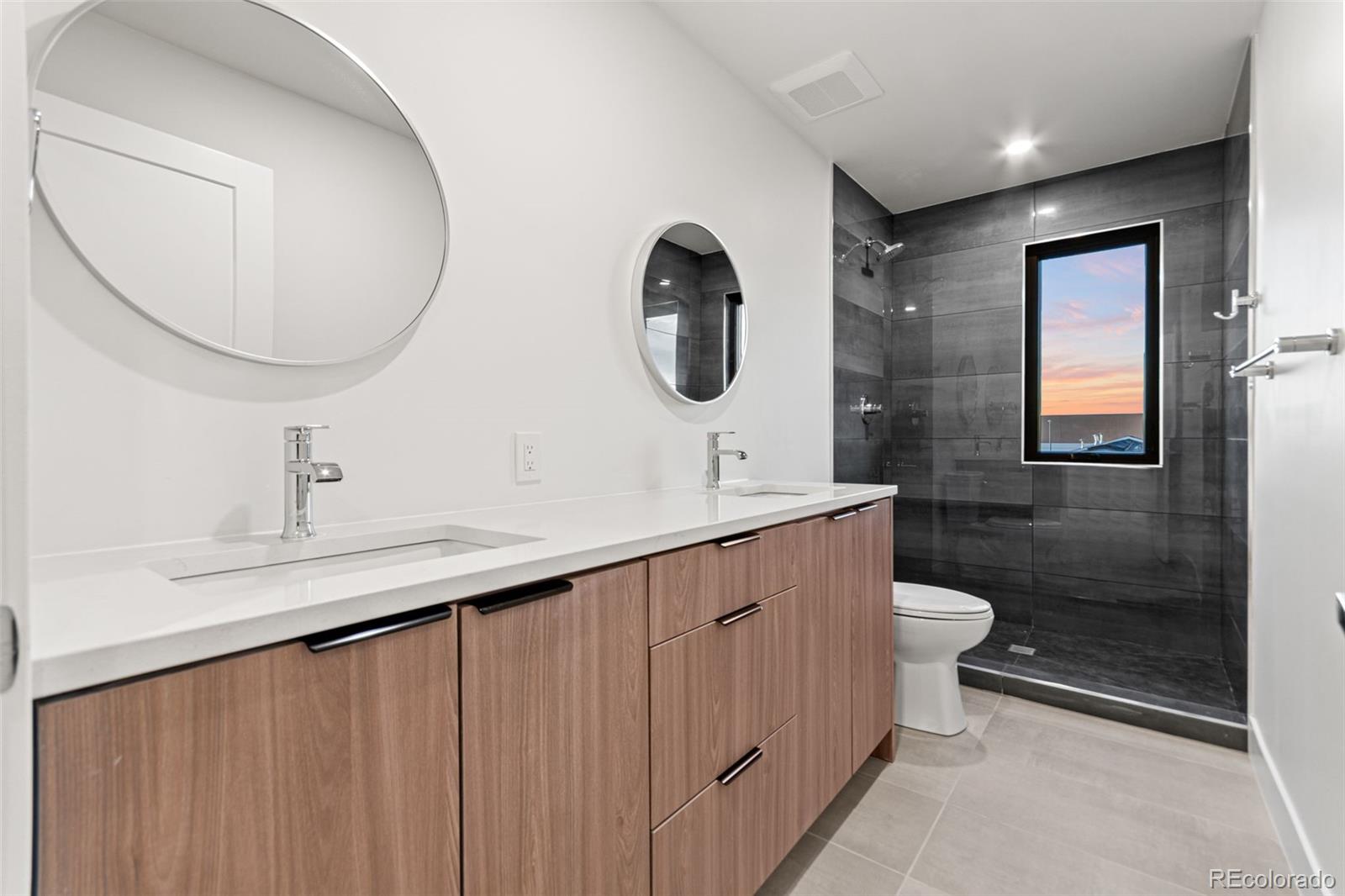 MLS Image #37 for 1448  stuart street,denver, Colorado