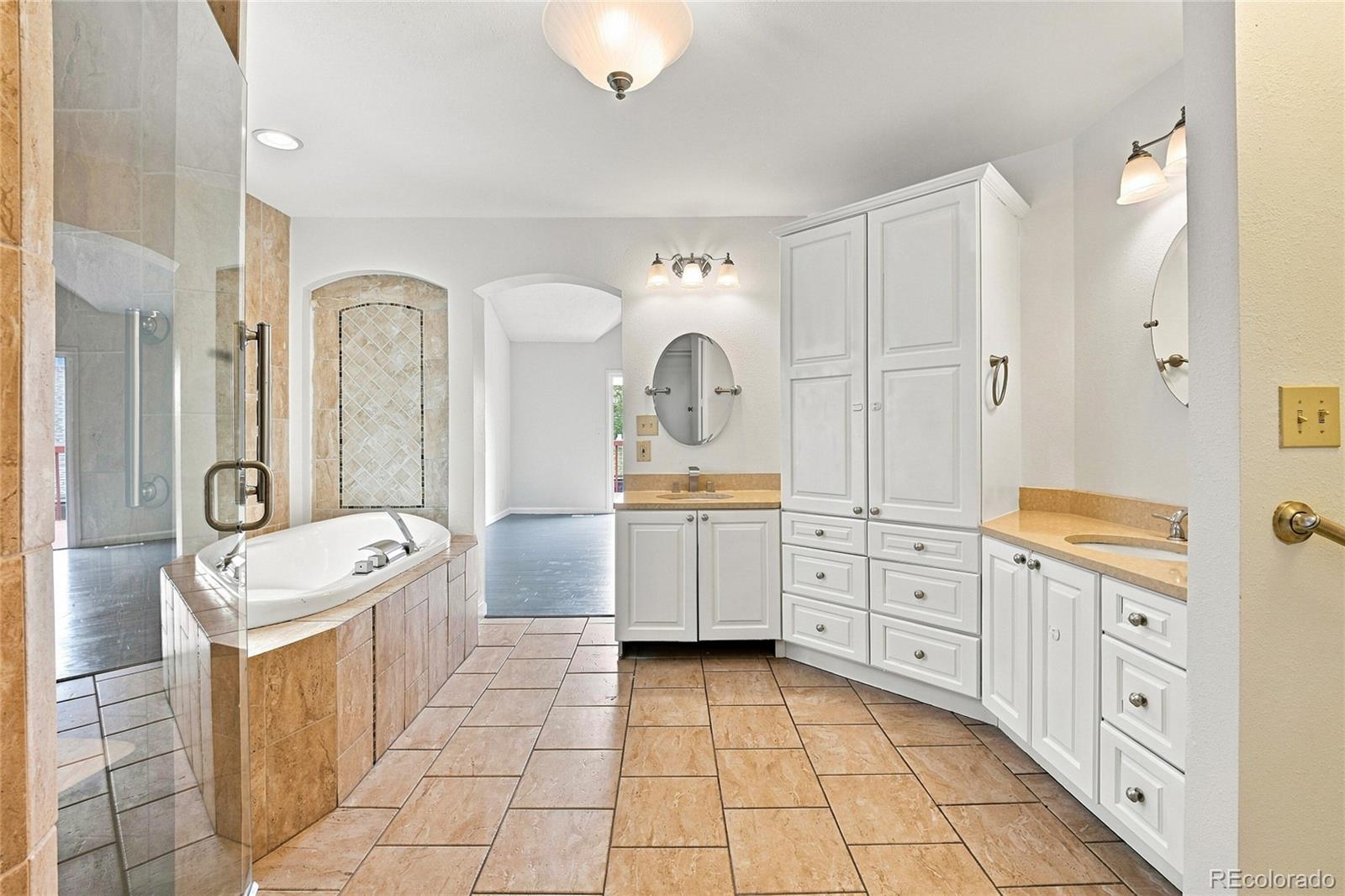 MLS Image #12 for 18290 e harvard place,aurora, Colorado