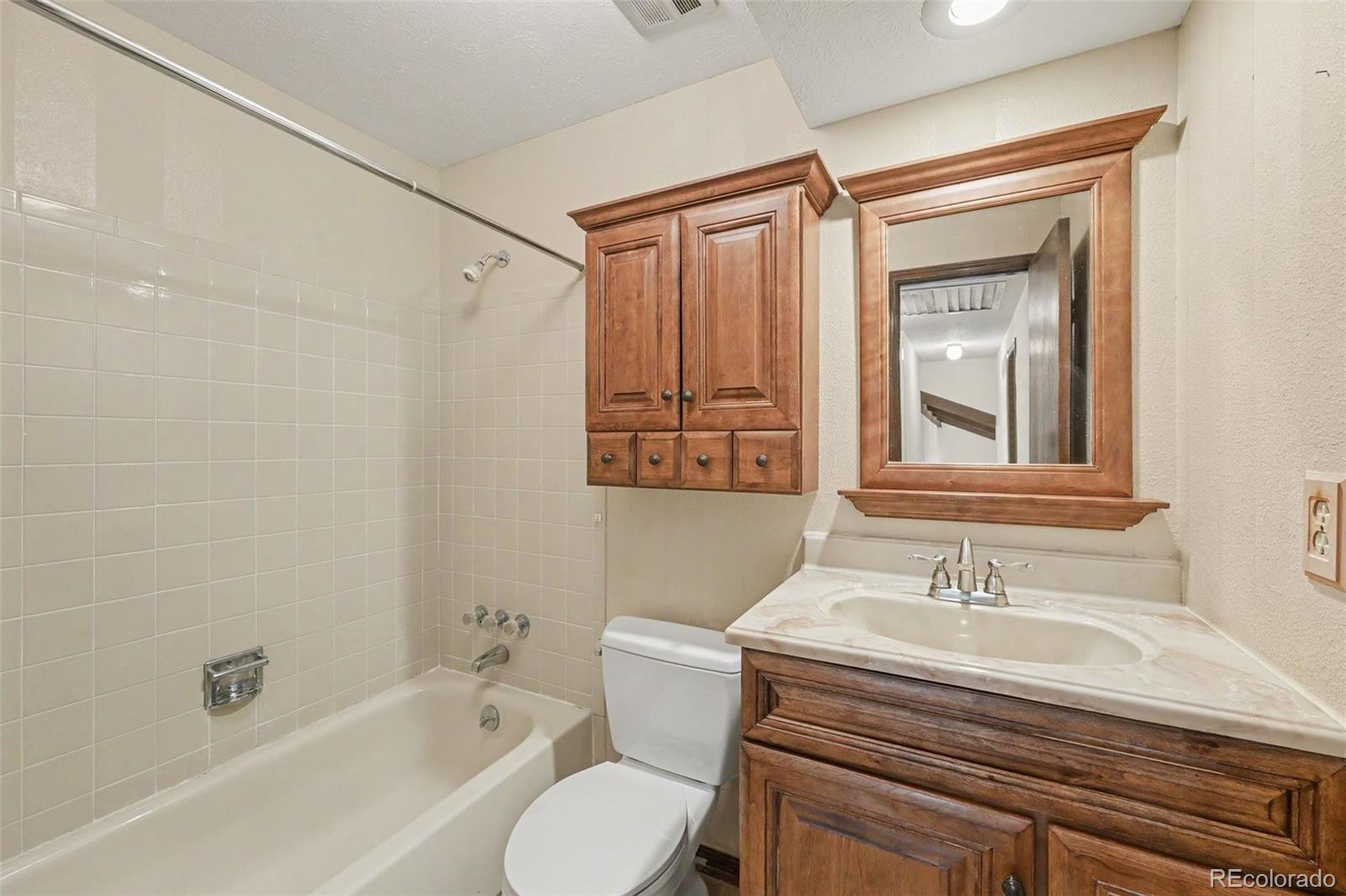 MLS Image #18 for 3962 s quebec street,denver, Colorado