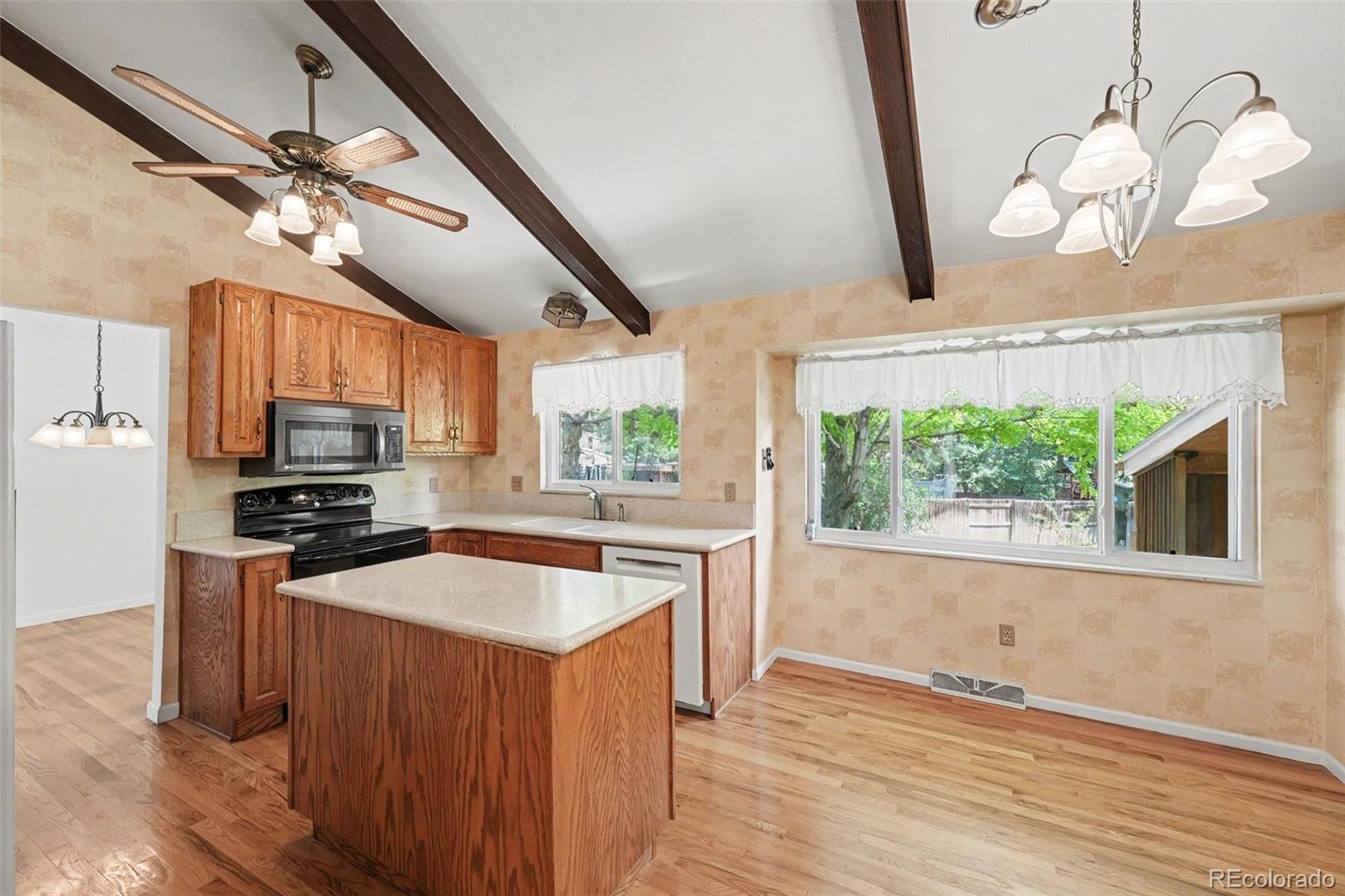 MLS Image #6 for 3962 s quebec street,denver, Colorado