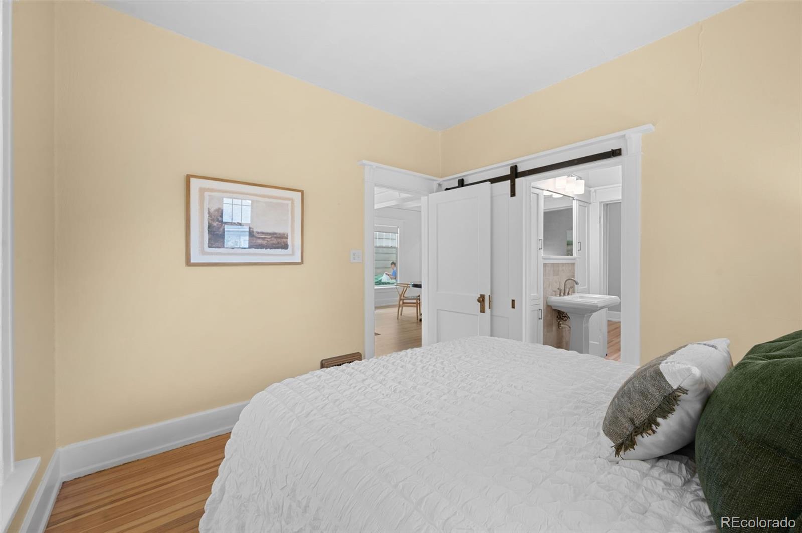 MLS Image #17 for 2861 s lincoln street,englewood, Colorado