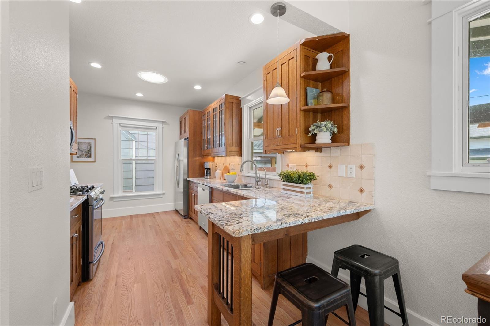 MLS Image #27 for 2861 s lincoln street,englewood, Colorado