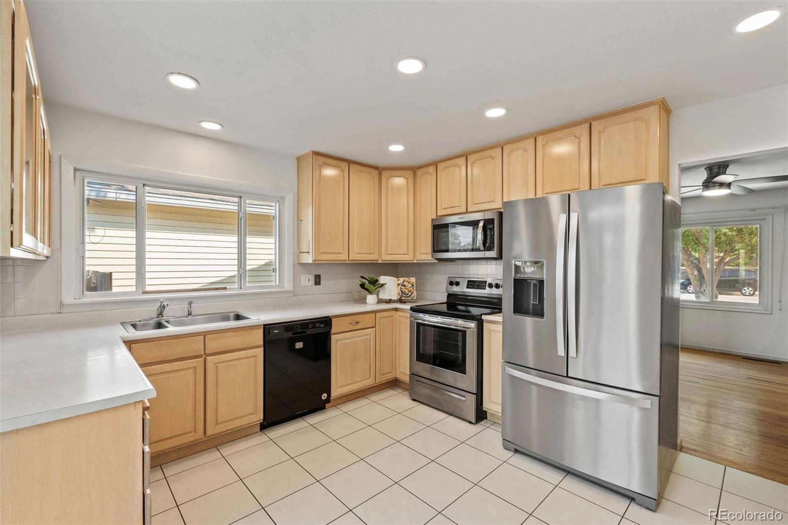 MLS Image #9 for 2616 e san miguel street,colorado springs, Colorado