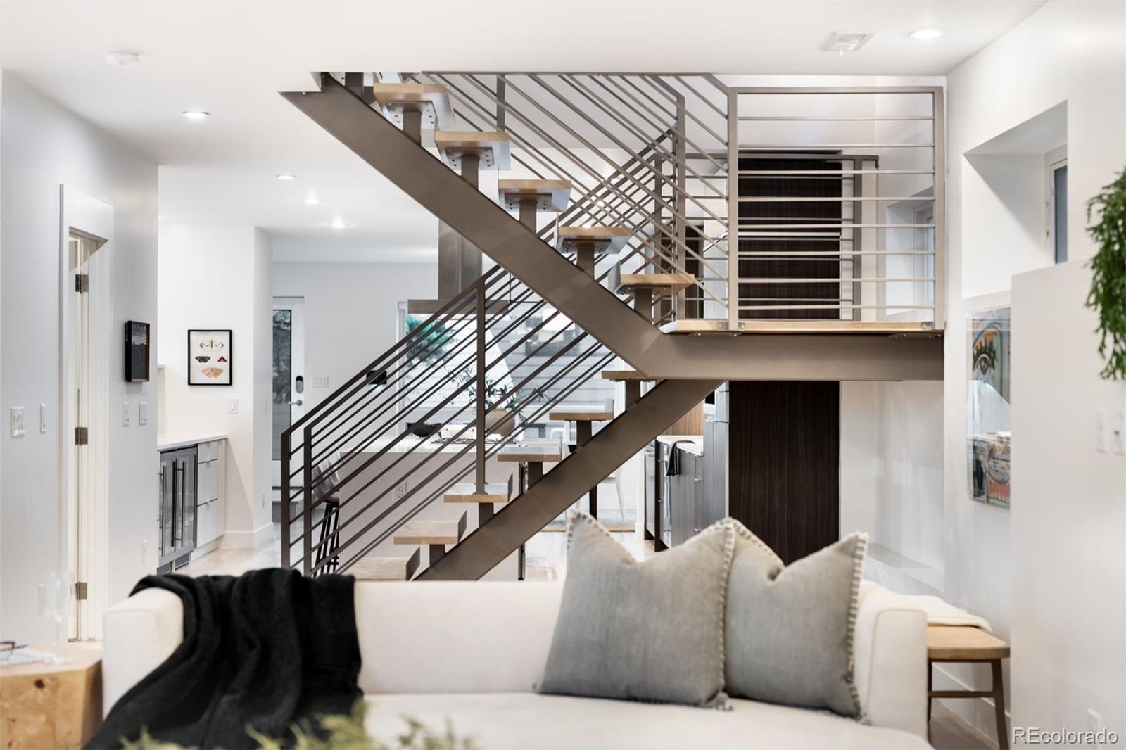 MLS Image #17 for 2031 w 35th avenue,denver, Colorado