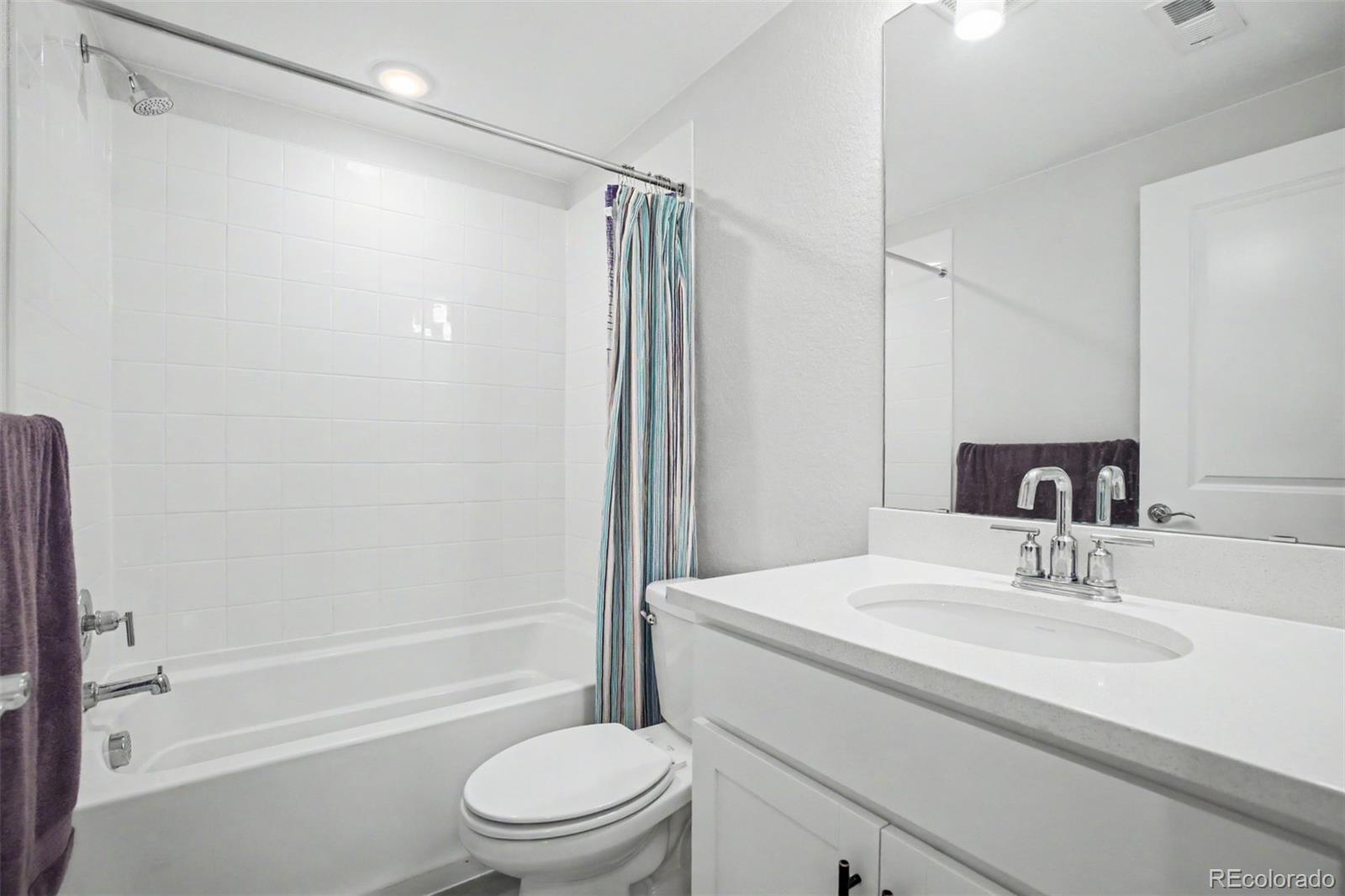 MLS Image #34 for 23933 e 39th avenue,aurora, Colorado