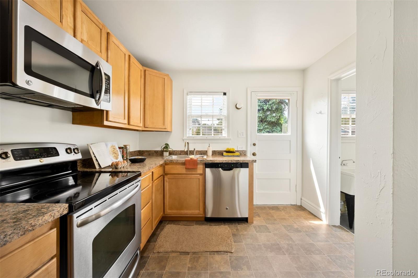 MLS Image #7 for 2201 s franklin street,denver, Colorado