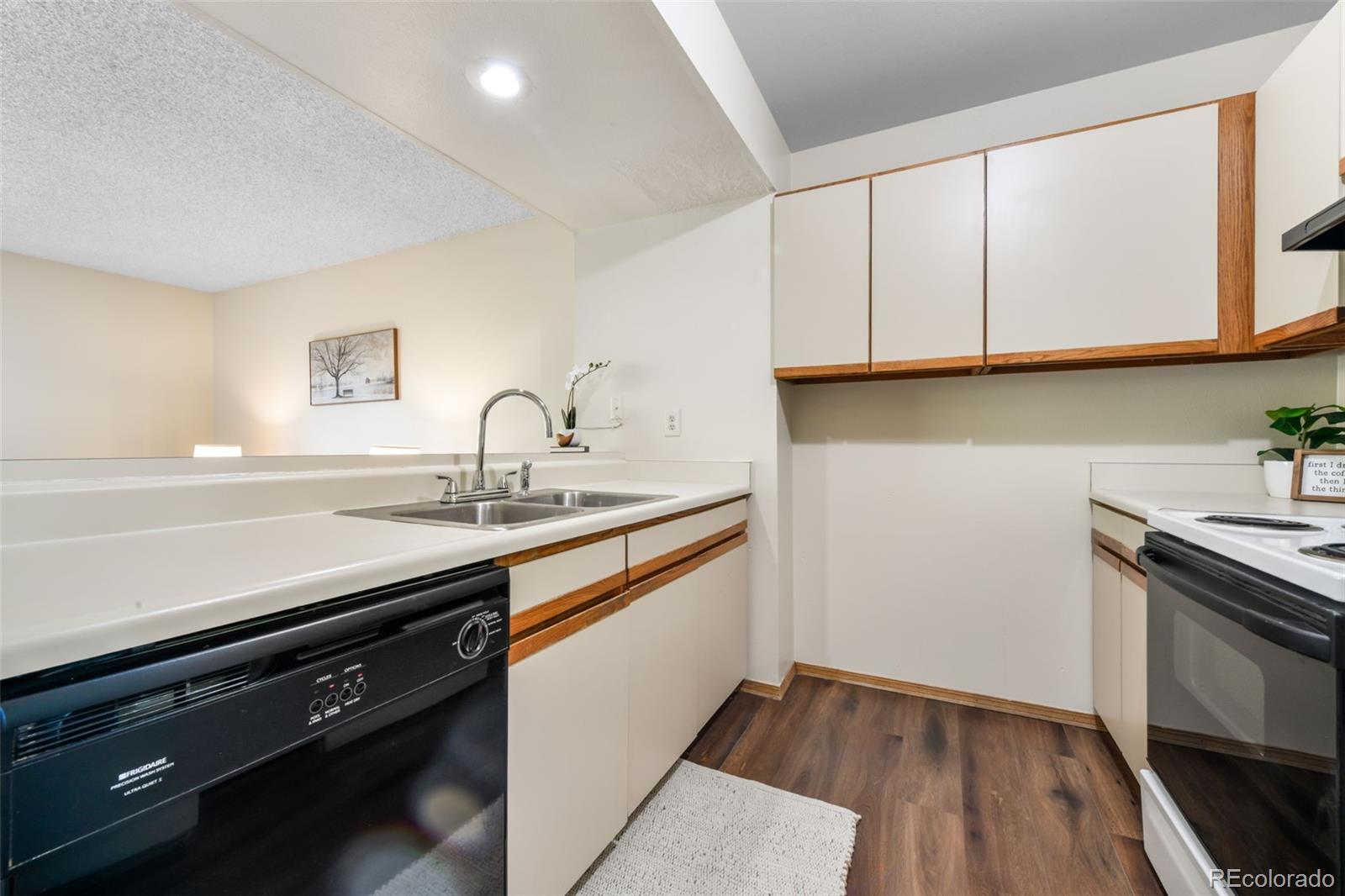 MLS Image #2 for 2393  lexington village lane,colorado springs, Colorado