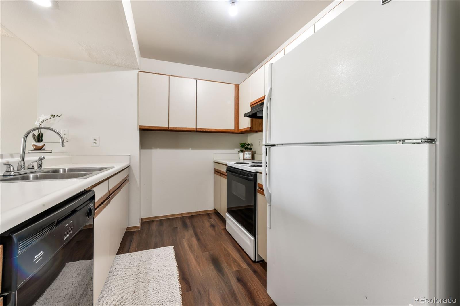 MLS Image #3 for 2393  lexington village lane,colorado springs, Colorado