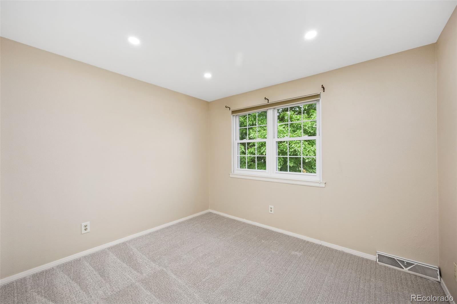 MLS Image #18 for 4070 s willow way,denver, Colorado