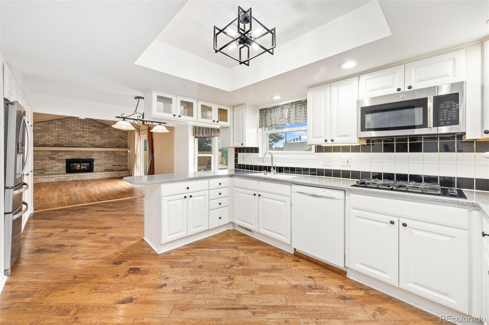 MLS Image #5 for 4070 s willow way,denver, Colorado